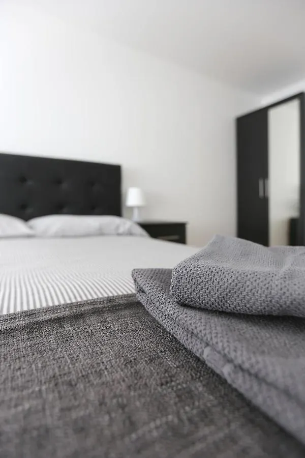 Radalco Apartments Hounslow 0*,  United Kingdom