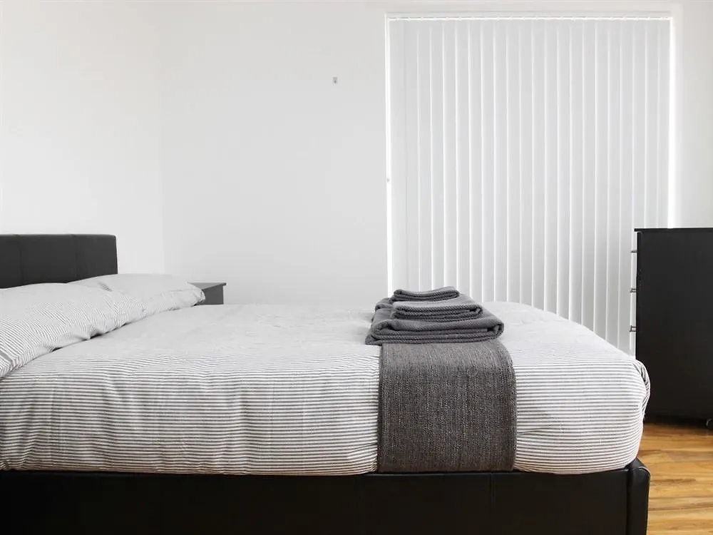 Radalco Apartments Hounslow 0*,