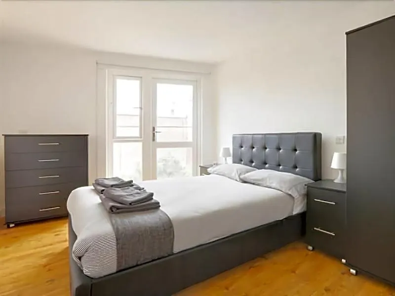 Radalco Apartments Hounslow 0*,